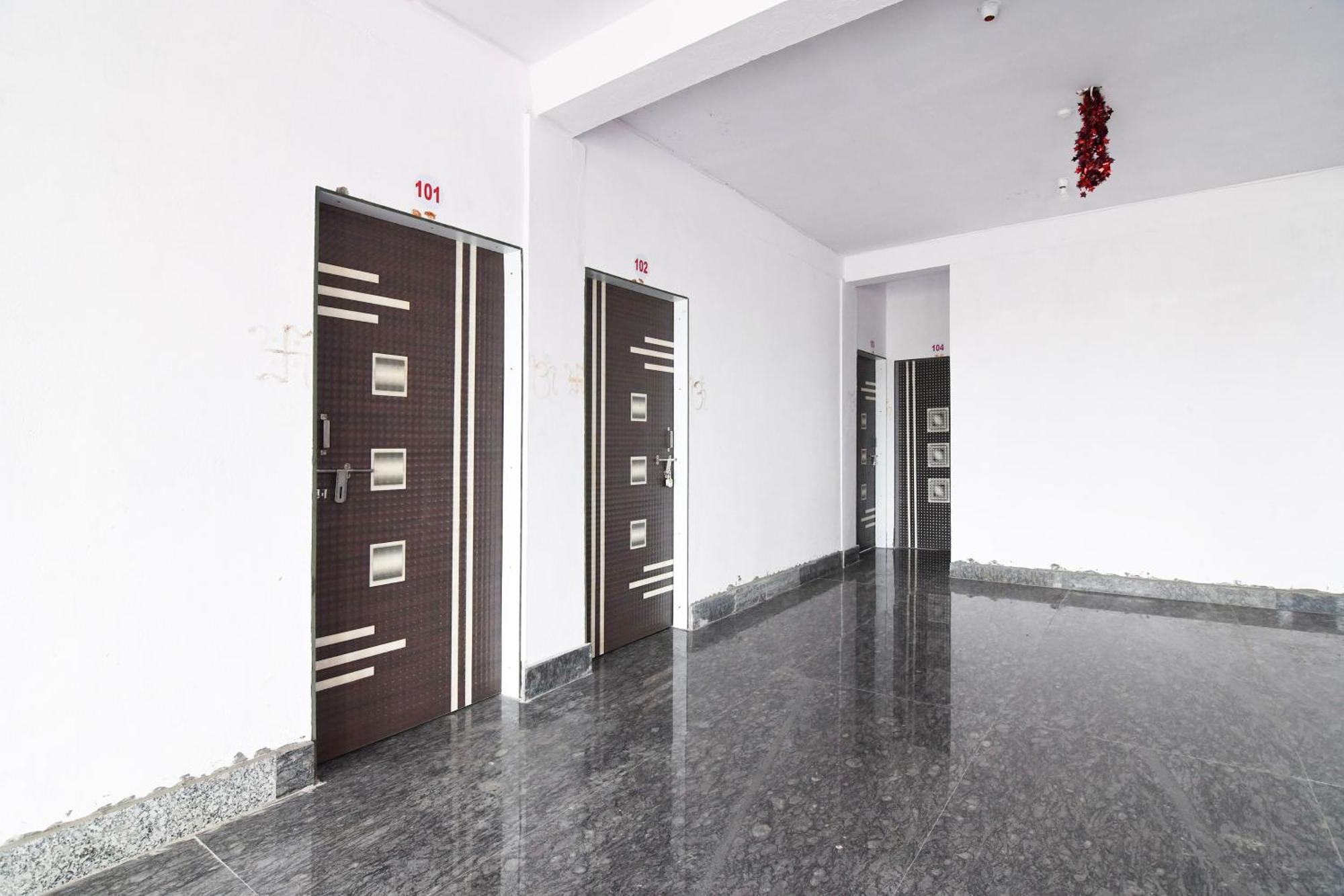 Hotel O Silk City Palace Brahmapur Exterior photo