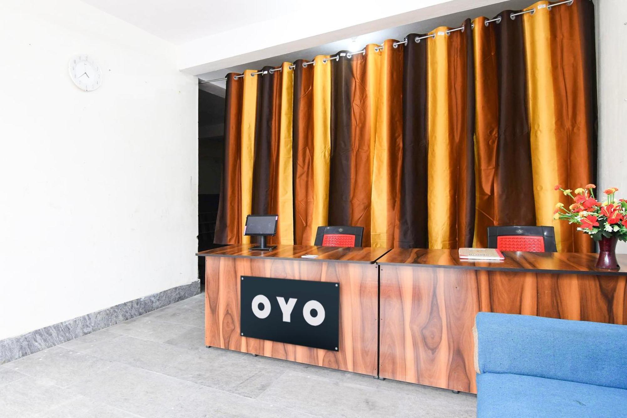 Hotel O Silk City Palace Brahmapur Exterior photo